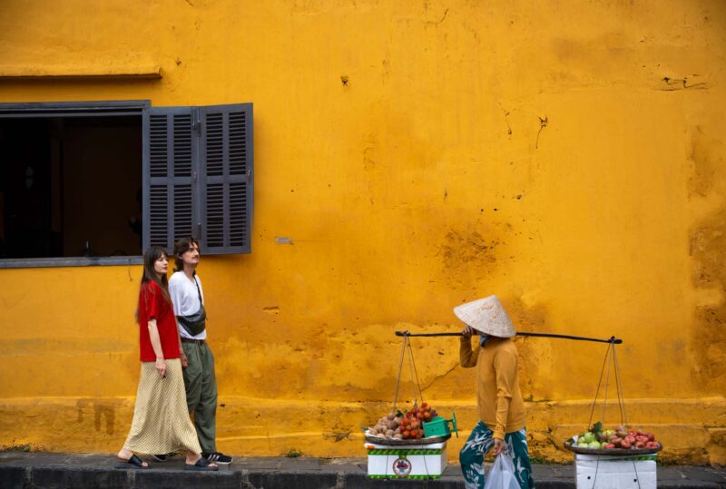 Hoi An city center lady with fruits